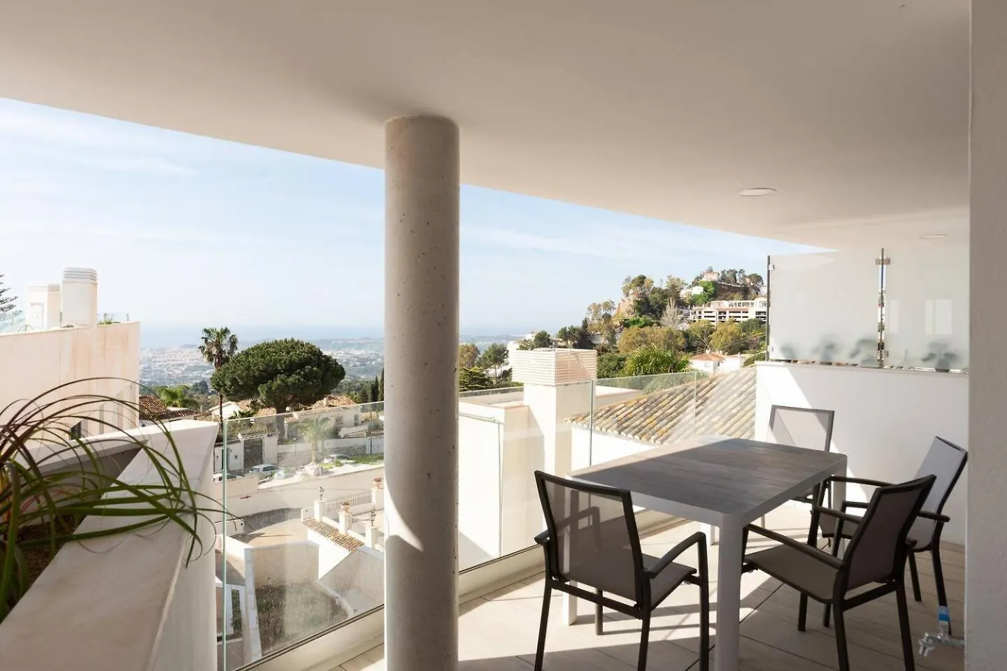Semesterbostad Mediterranean Apartment With Sea Views In Mijas